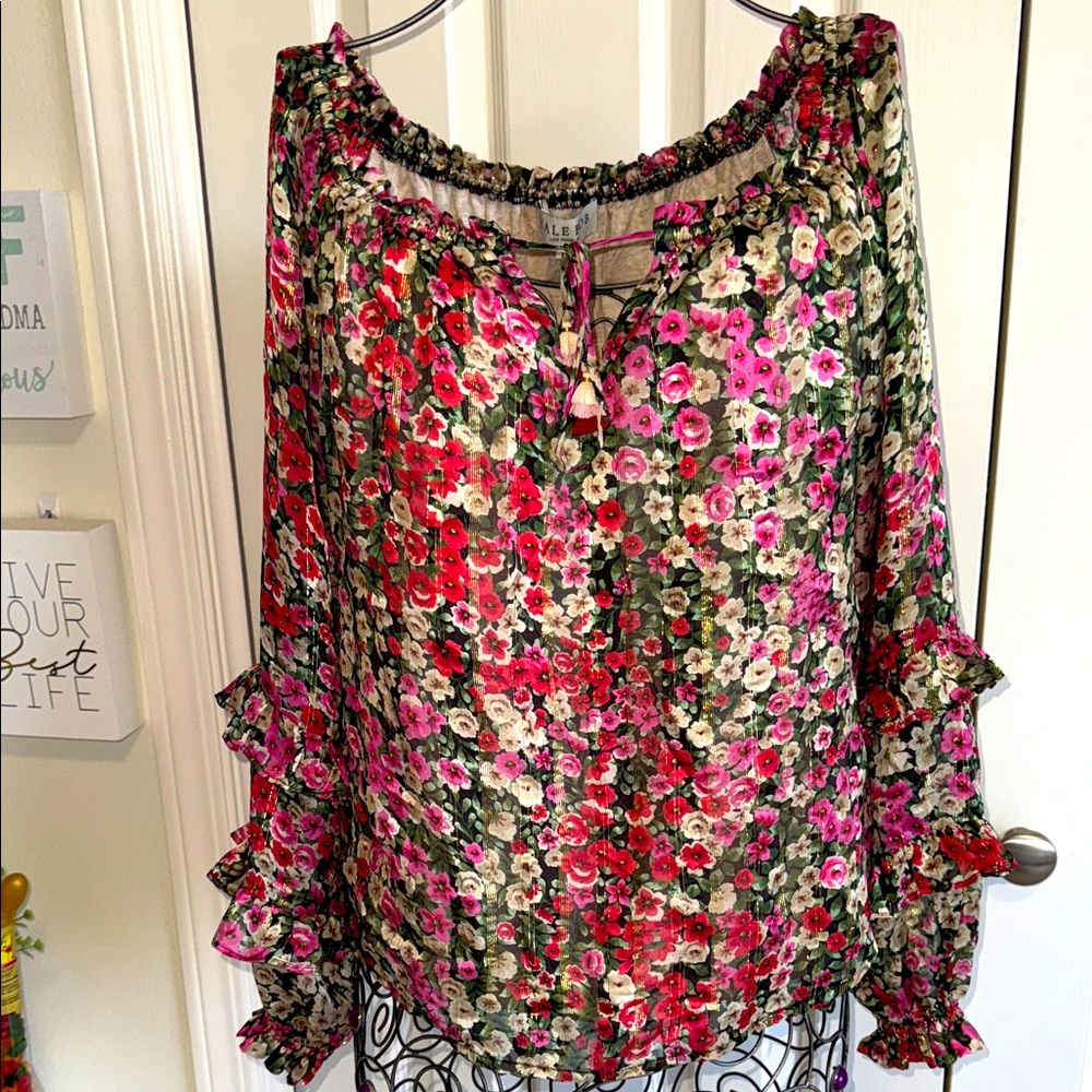 Hale Bob le crepe, silk  Floral metallic Blouse . XS